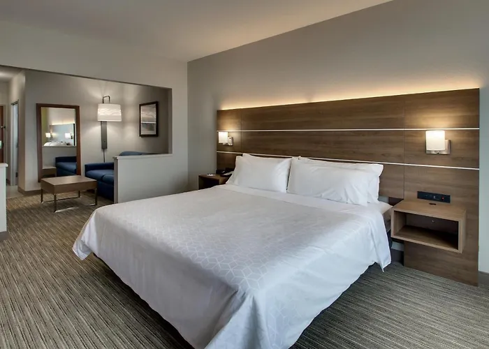 Express & Waukegan/gurnee By Ihg 2*