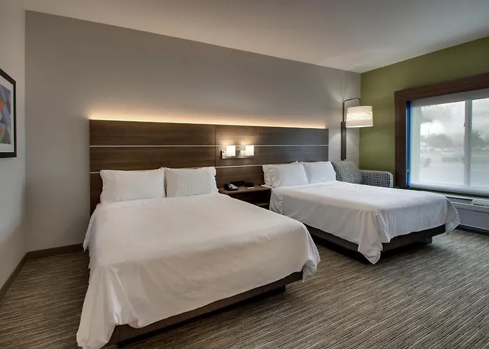 Express & Waukegan/gurnee By Ihg 2* Waukegan