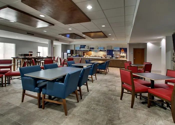 Express & Waukegan/gurnee By Ihg 2*