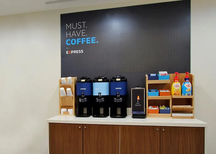 Express & Waukegan/gurnee By Ihg 2*