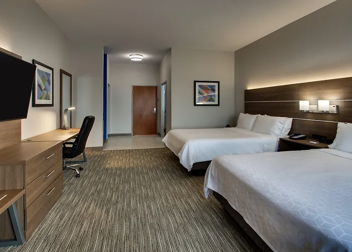 Express & Waukegan/gurnee By Ihg 2* Waukegan