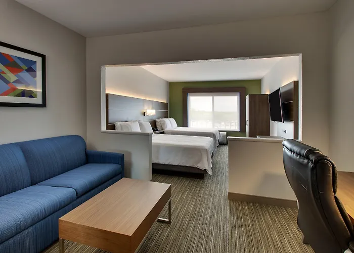 Express & Waukegan/gurnee By Ihg Hotel