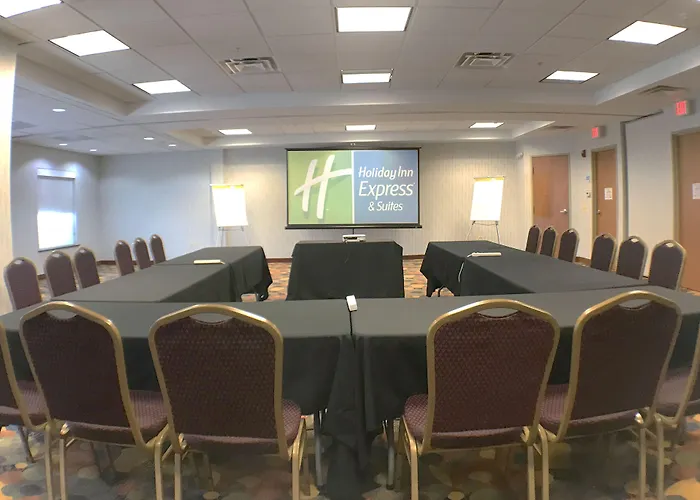 Express & Waukegan/gurnee By Ihg Hotel Waukegan