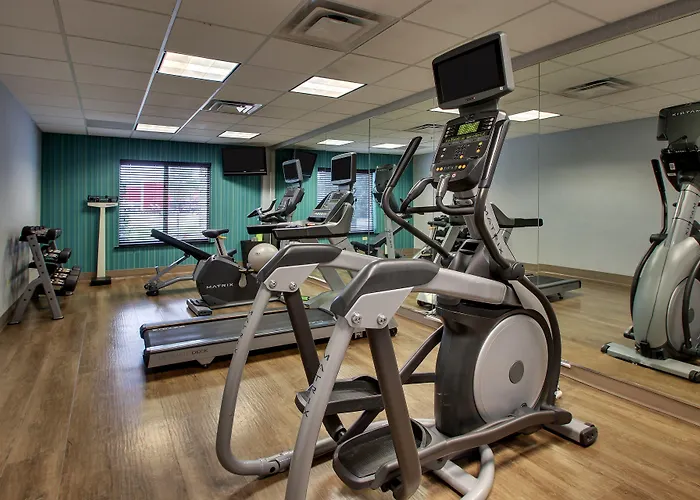 Express & Waukegan/gurnee By Ihg 2* Waukegan