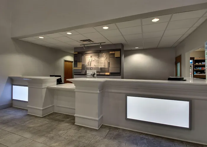 Hotel Express & Waukegan/gurnee By Ihg Waukegan