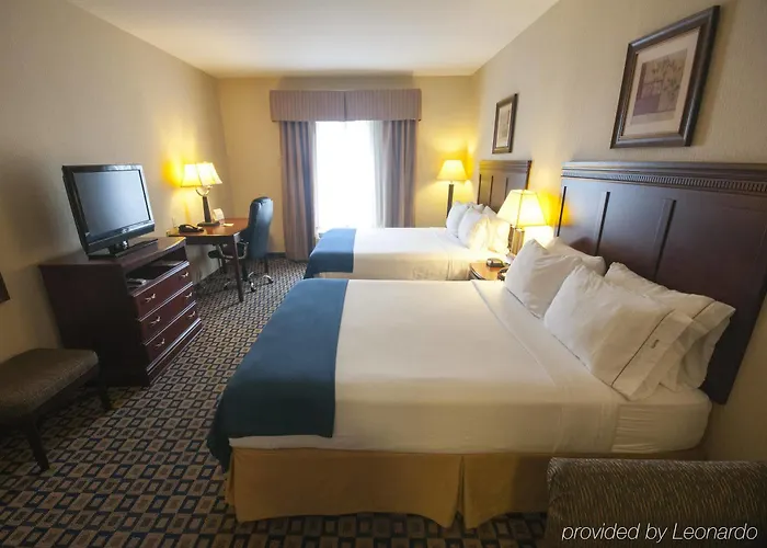 Express & Waukegan/gurnee By Ihg 2*