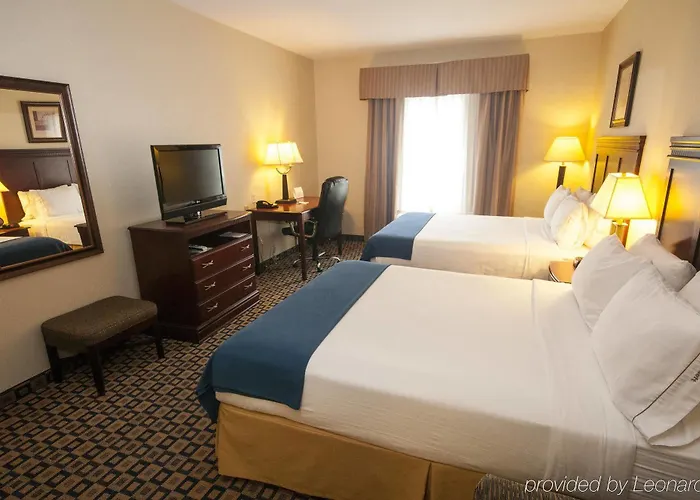 Express & Waukegan/gurnee By Ihg 2* Waukegan