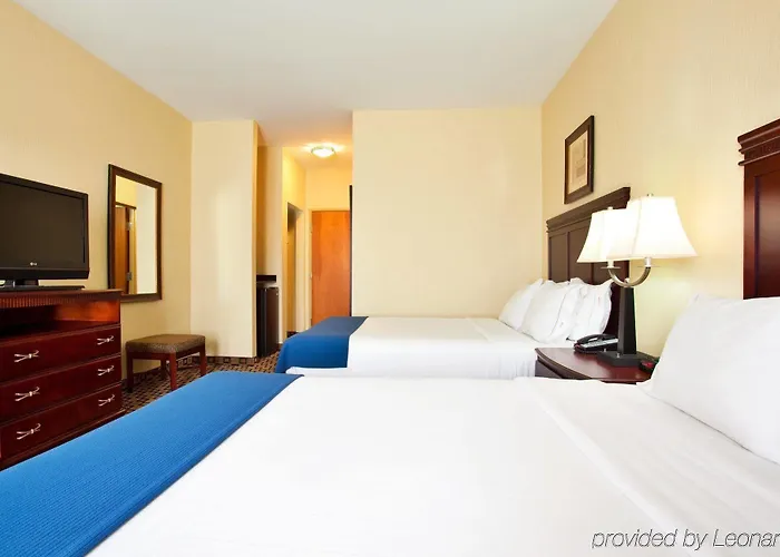 Express & Waukegan/gurnee By Ihg 2*